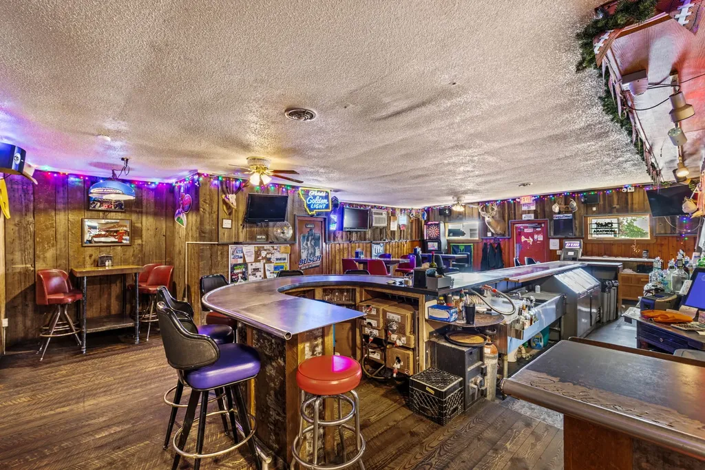 87 Central Avenue Stanford MT 59479