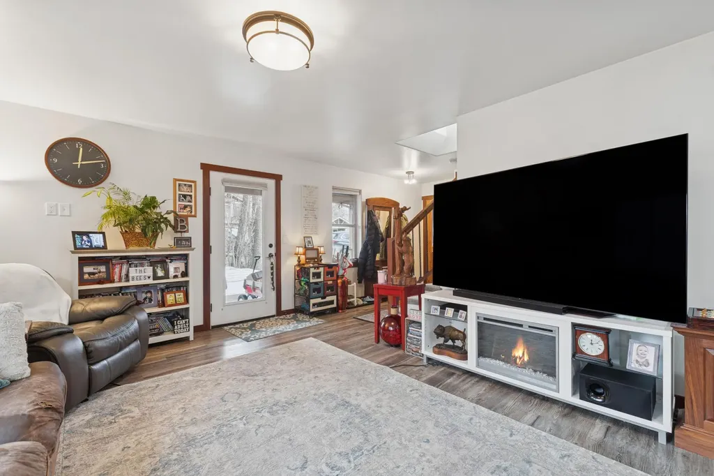 23 Cedar Pointe Loop Columbia Falls MT 59912