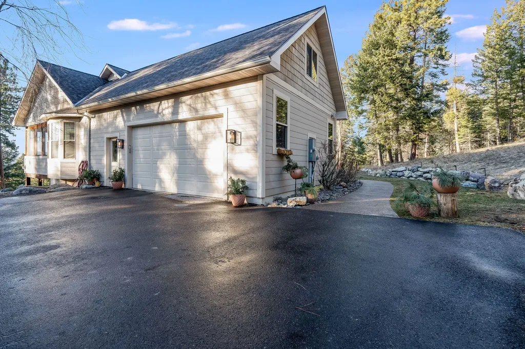 189 High Road Kalispell MT 59901