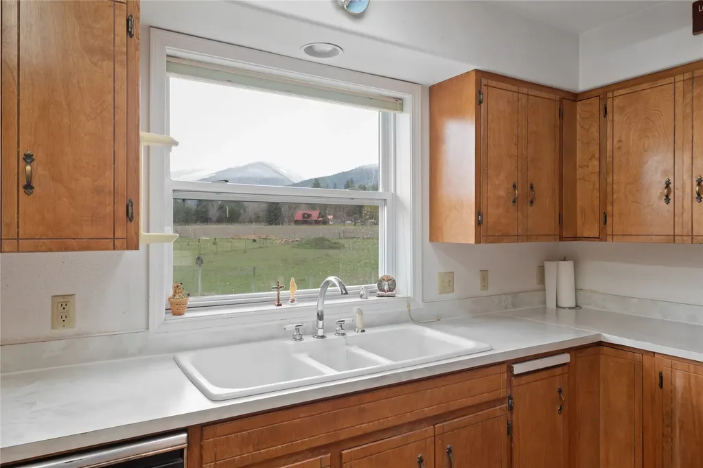 4927 Hoblitt Lane S Florence MT 59833