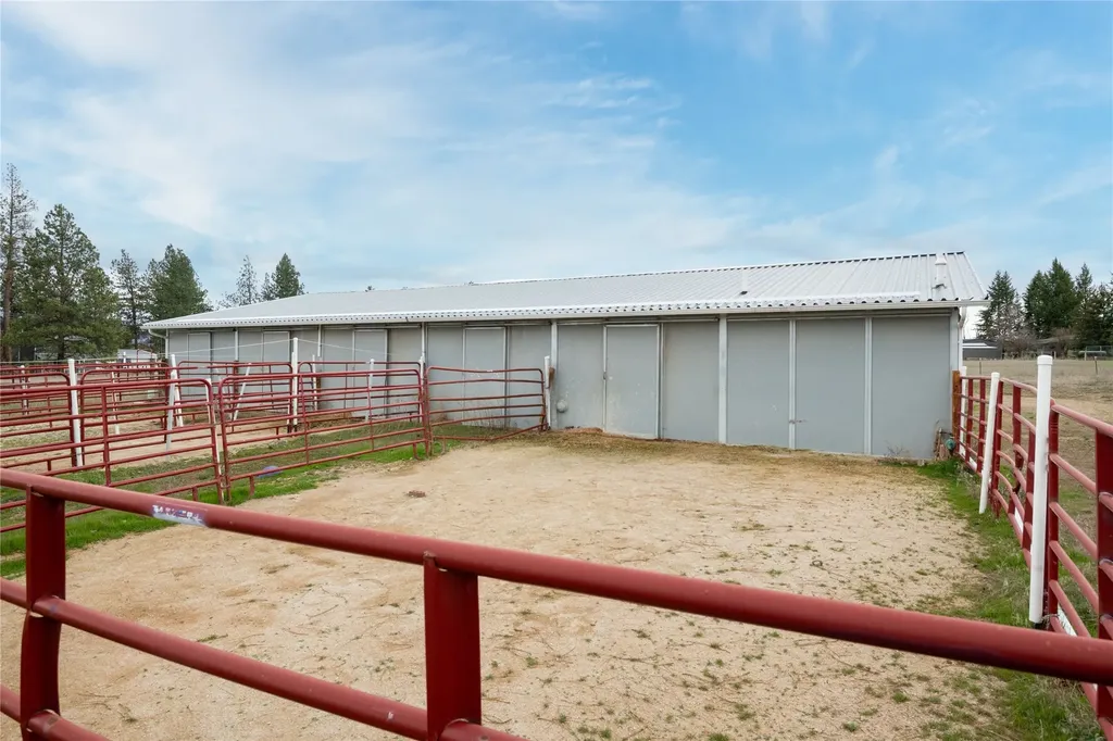 4927 Hoblitt Lane S Florence MT 59833