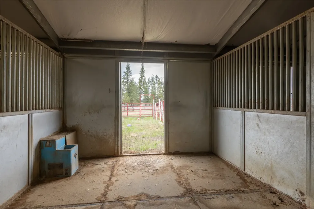 4927 Hoblitt Lane S Florence MT 59833