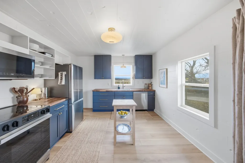 379 N Birch Creek Road Corvallis MT 59828