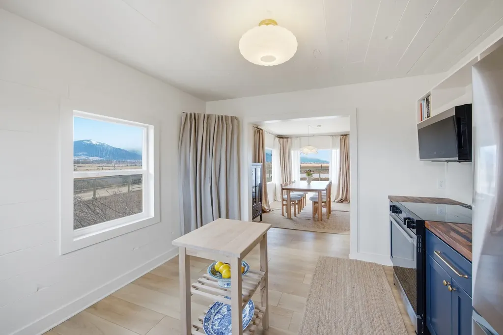 379 N Birch Creek Road Corvallis MT 59828