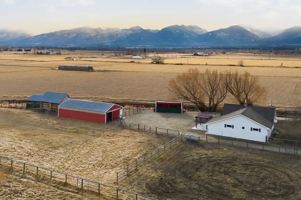 379 N Birch Creek Road Corvallis MT 59828
