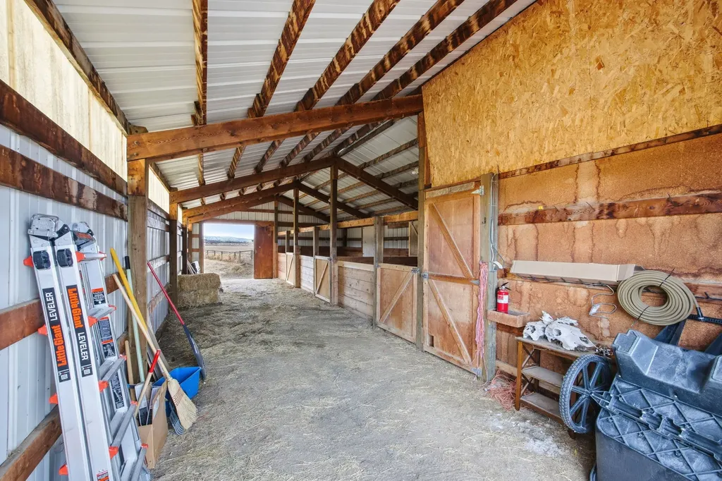 379 N Birch Creek Road Corvallis MT 59828