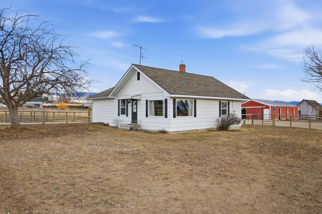 379 N Birch Creek Road Corvallis MT 59828