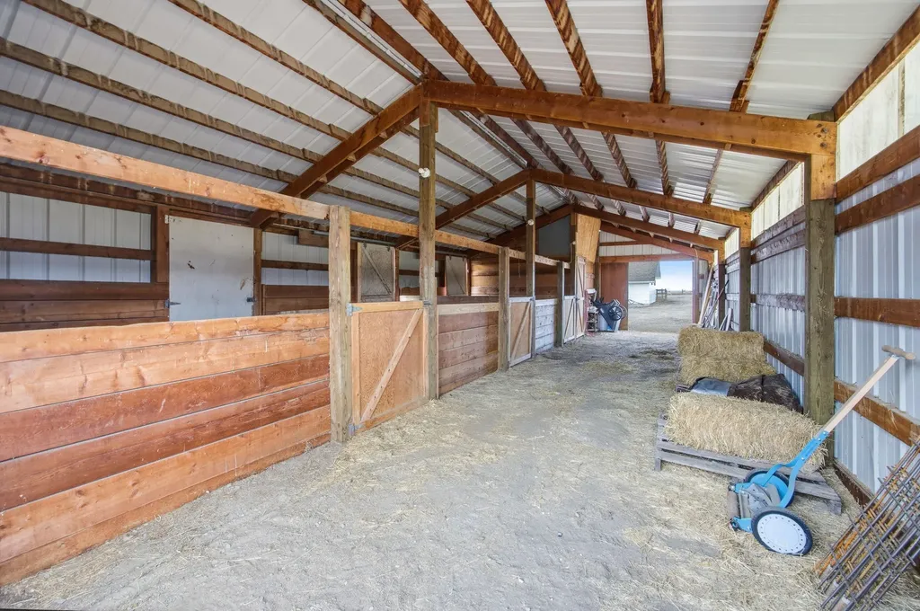 379 N Birch Creek Road Corvallis MT 59828