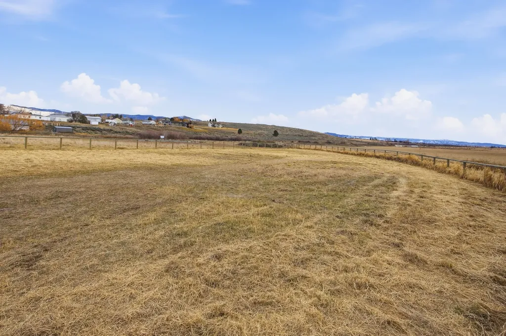 379 N Birch Creek Road Corvallis MT 59828