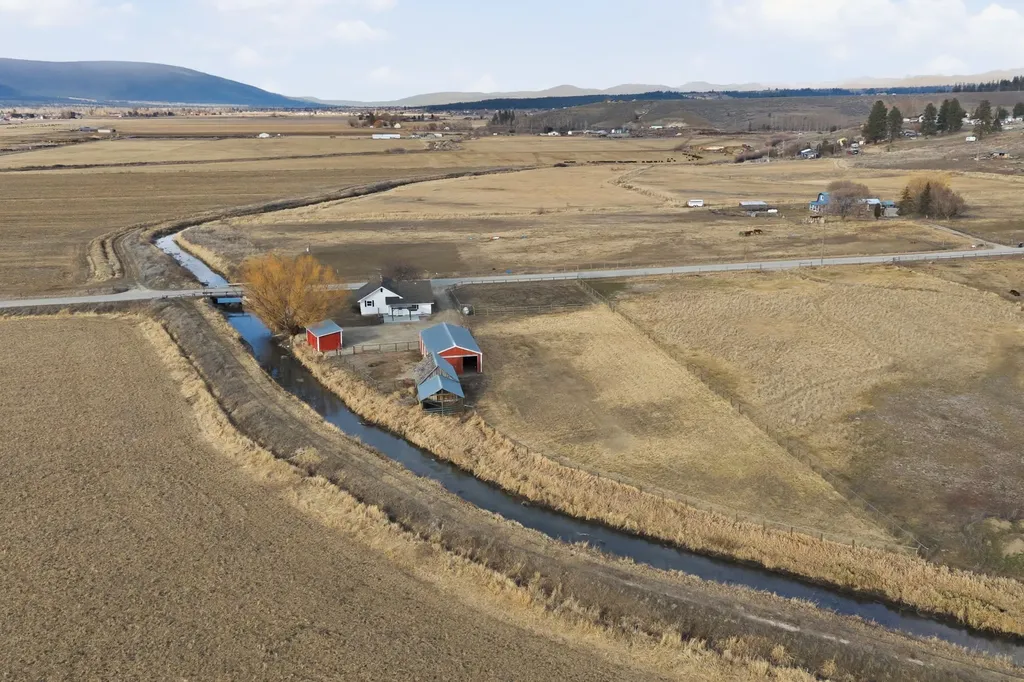 379 N Birch Creek Road Corvallis MT 59828