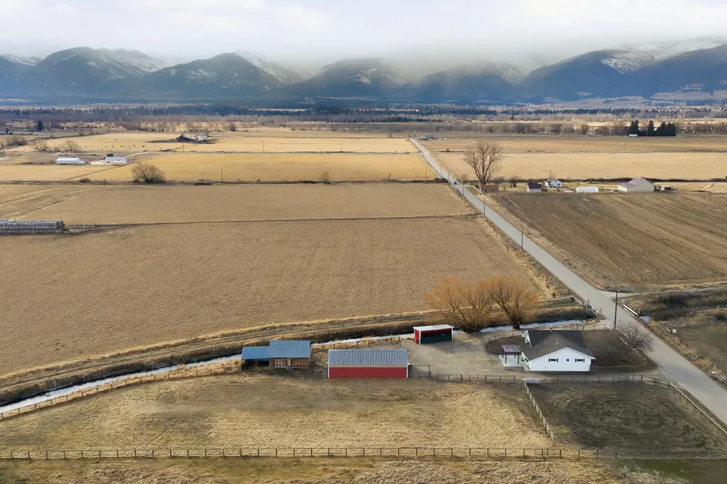 379 N Birch Creek Road Corvallis MT 59828