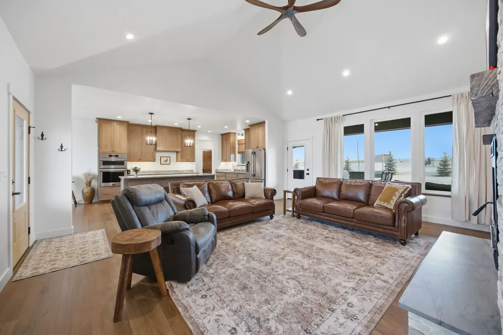 586 Little Sky Lane Corvallis MT 59828