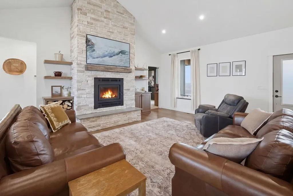 586 Little Sky Lane Corvallis MT 59828