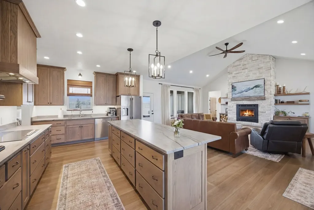 586 Little Sky Lane Corvallis MT 59828