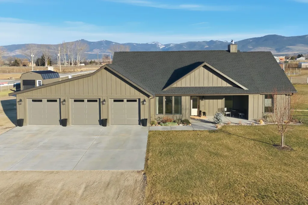 586 Little Sky Lane Corvallis MT 59828
