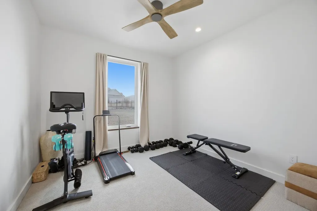 586 Little Sky Lane Corvallis MT 59828