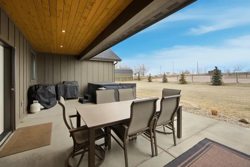 586 Little Sky Lane Corvallis MT 59828