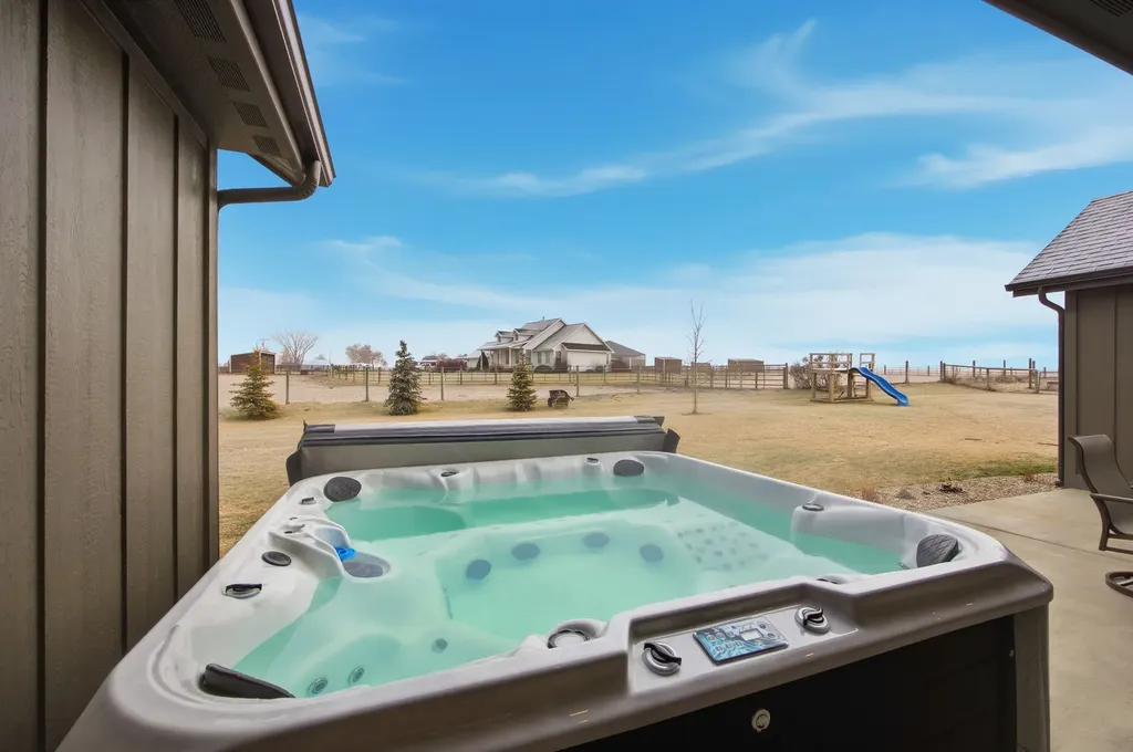 586 Little Sky Lane Corvallis MT 59828