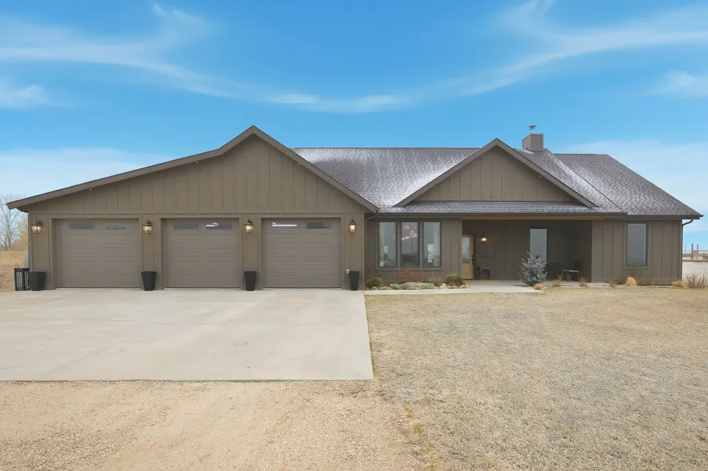 586 Little Sky Lane Corvallis MT 59828
