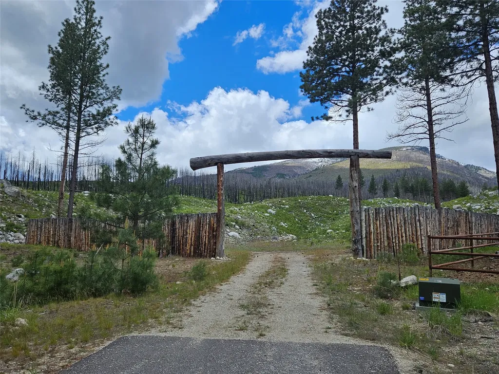 910 Judd Creek Hollow Hamilton MT 59840