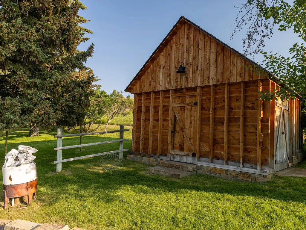 91 Porcupine Road Wilsall MT 59086