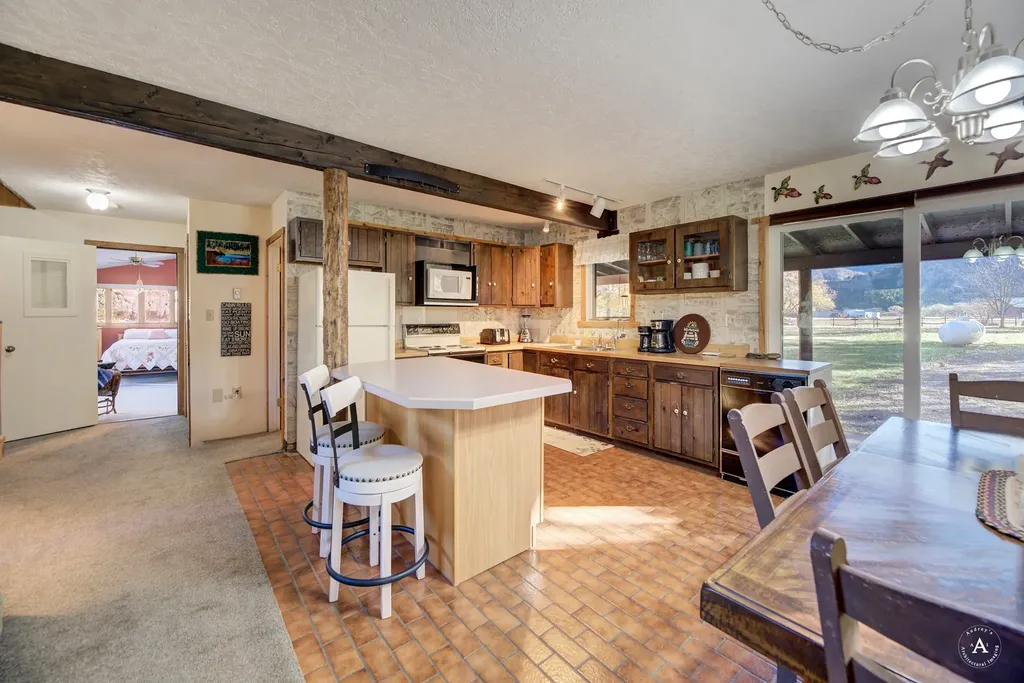 7 Meadow Lane Cascade MT 59421