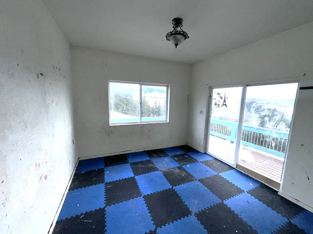 2155 S Sunset Bench Road Stevensville MT 59870