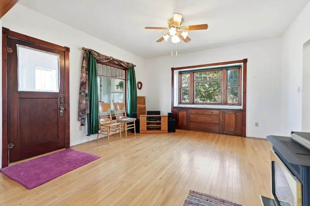 114 & 116 W Main Street Hall MT 59837