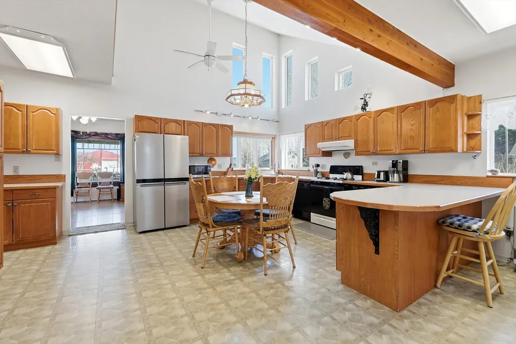 114 & 116 W Main Street Hall MT 59837