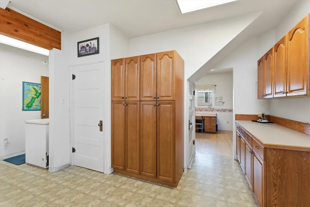 114 & 116 W Main Street Hall MT 59837
