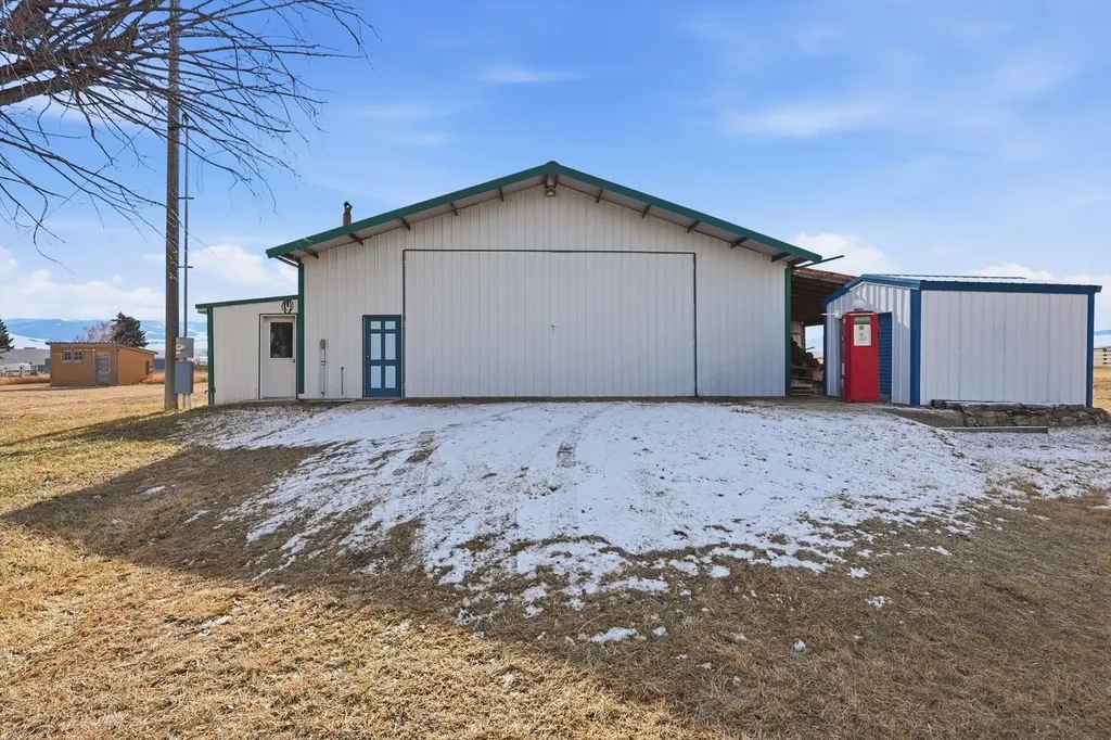 114 & 116 W Main Street Hall MT 59837