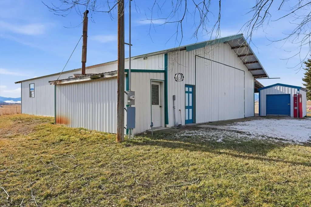 114 & 116 W Main Street Hall MT 59837