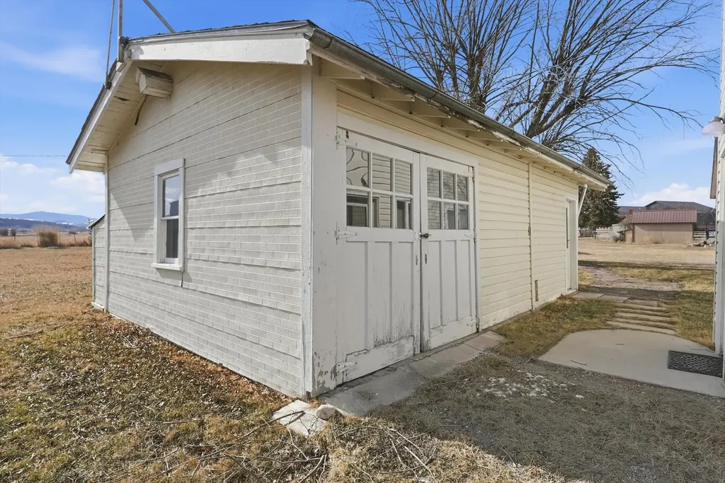 114 & 116 W Main Street Hall MT 59837