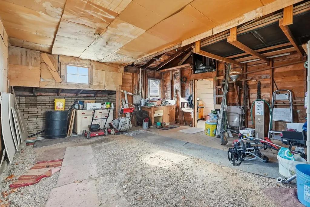 114 & 116 W Main Street Hall MT 59837