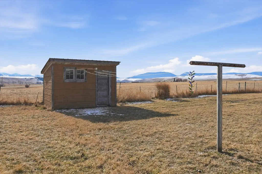114 & 116 W Main Street Hall MT 59837
