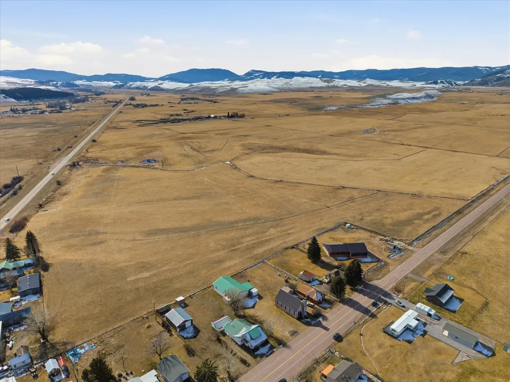 114 & 116 W Main Street Hall MT 59837