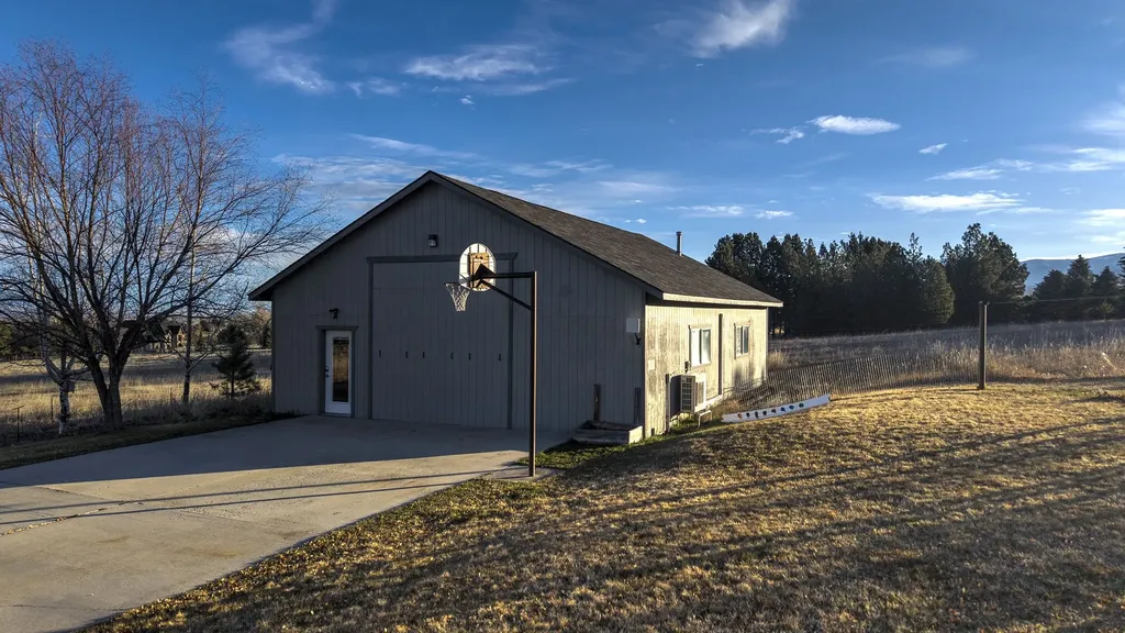 381 Sky West Lane Hamilton MT 59840
