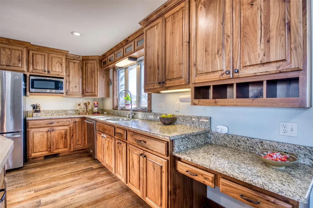 381 Sky West Lane Hamilton MT 59840