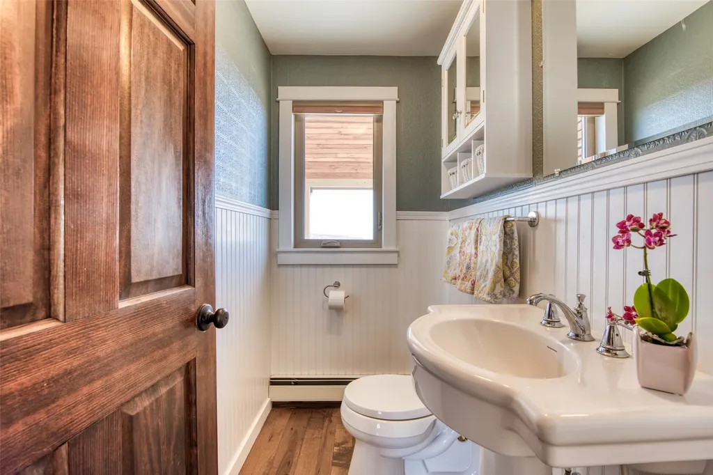 381 Sky West Lane Hamilton MT 59840