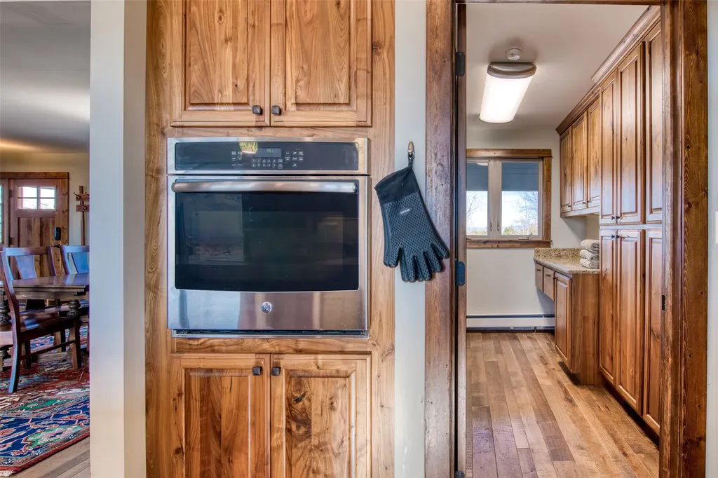 381 Sky West Lane Hamilton MT 59840
