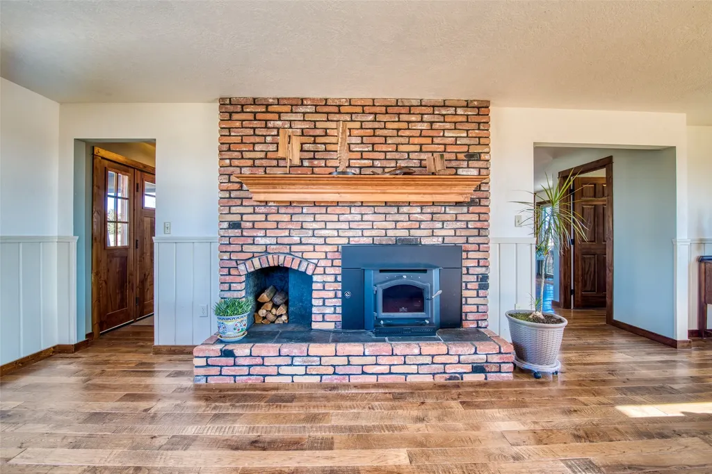 381 Sky West Lane Hamilton MT 59840