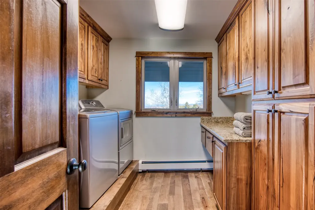 381 Sky West Lane Hamilton MT 59840