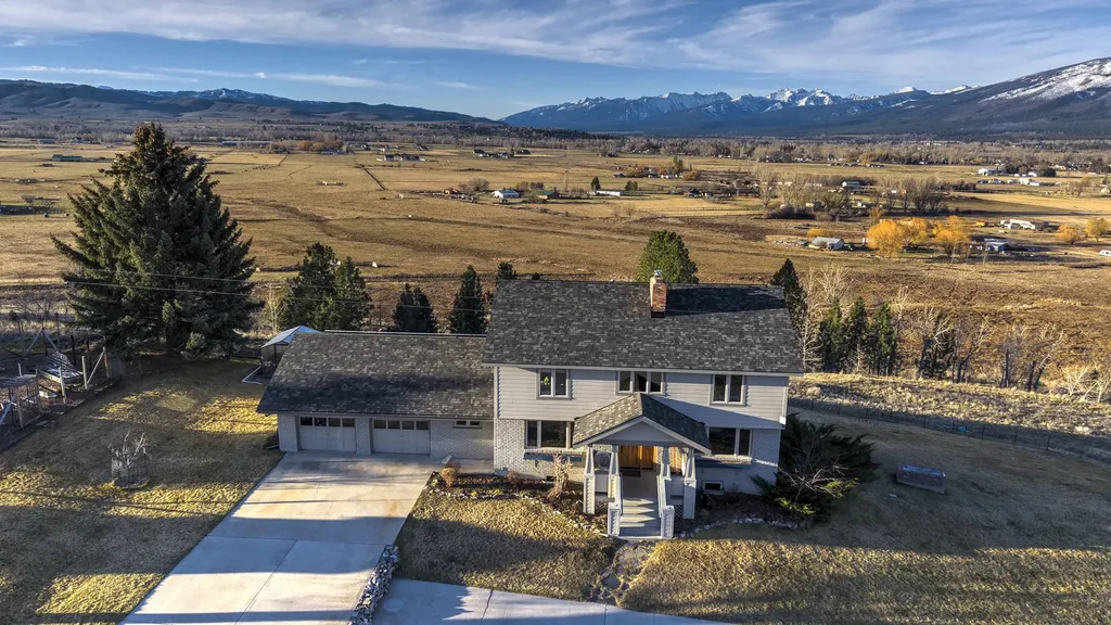 381 Sky West Lane Hamilton MT 59840
