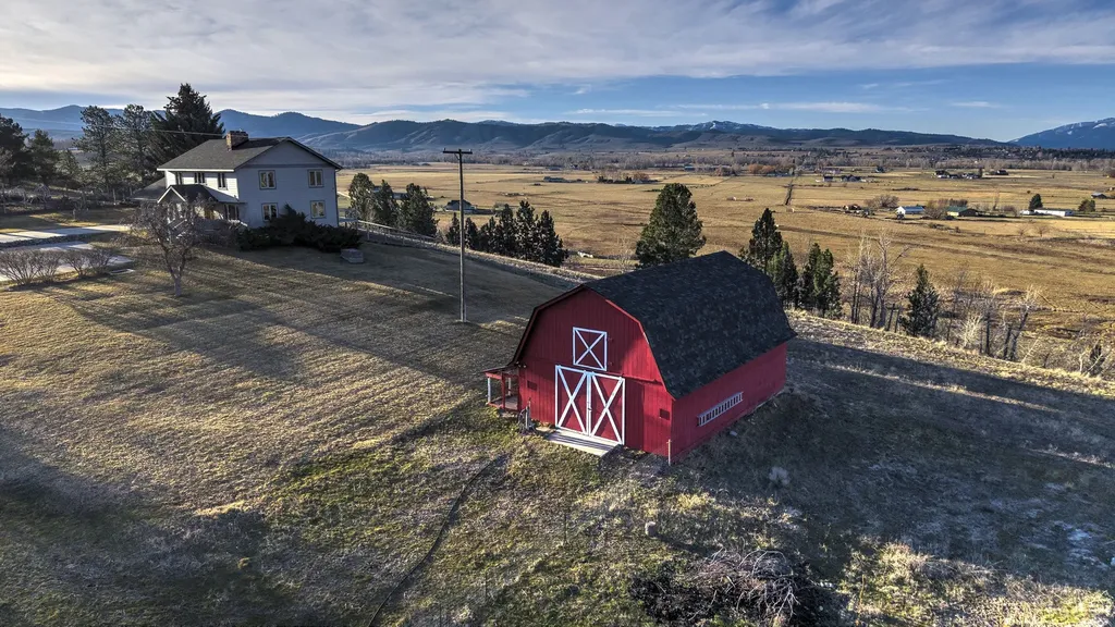 381 Sky West Lane Hamilton MT 59840