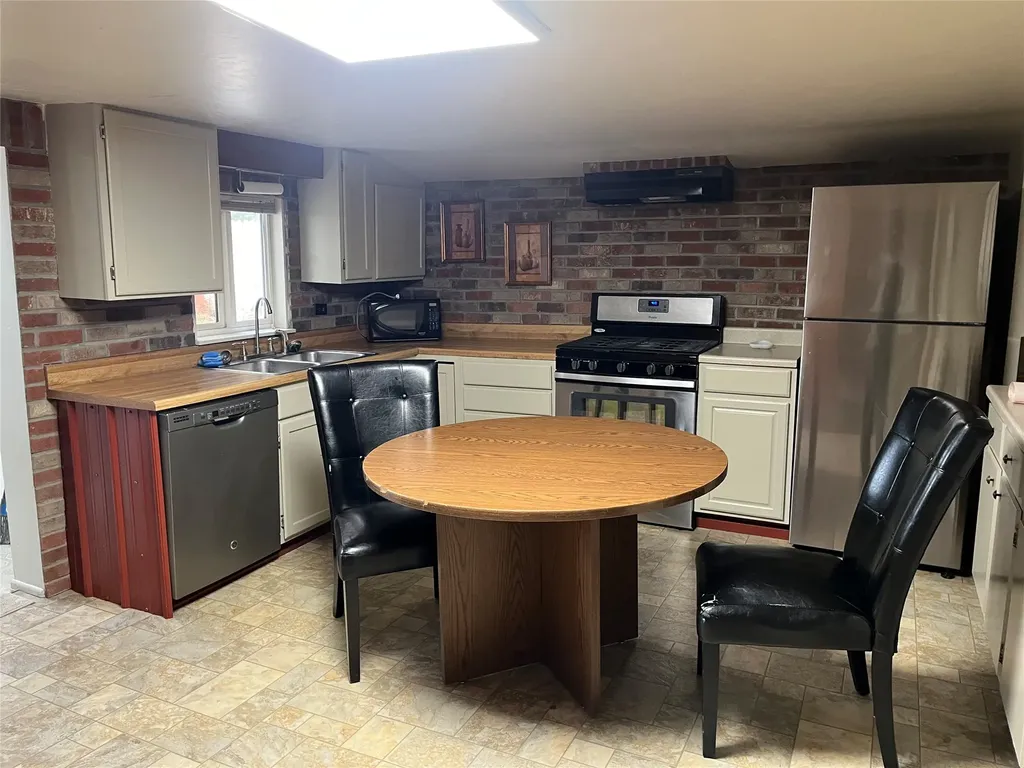 408 S Cedar Street Townsend MT 59644