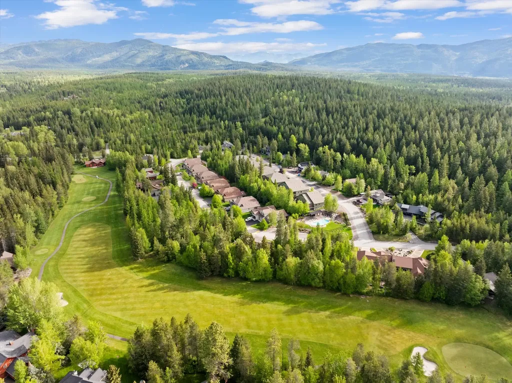 137 Oakmont Loop Columbia Falls MT 59912