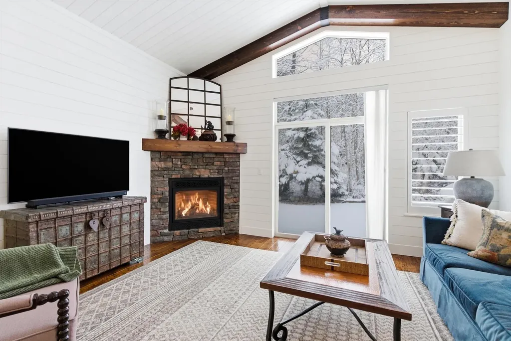 137 Oakmont Loop Columbia Falls MT 59912