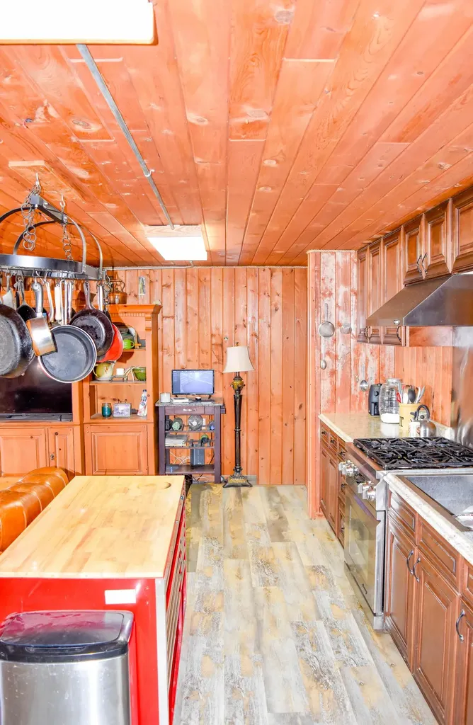 59002 Hillside Road St Ignatius MT 59865