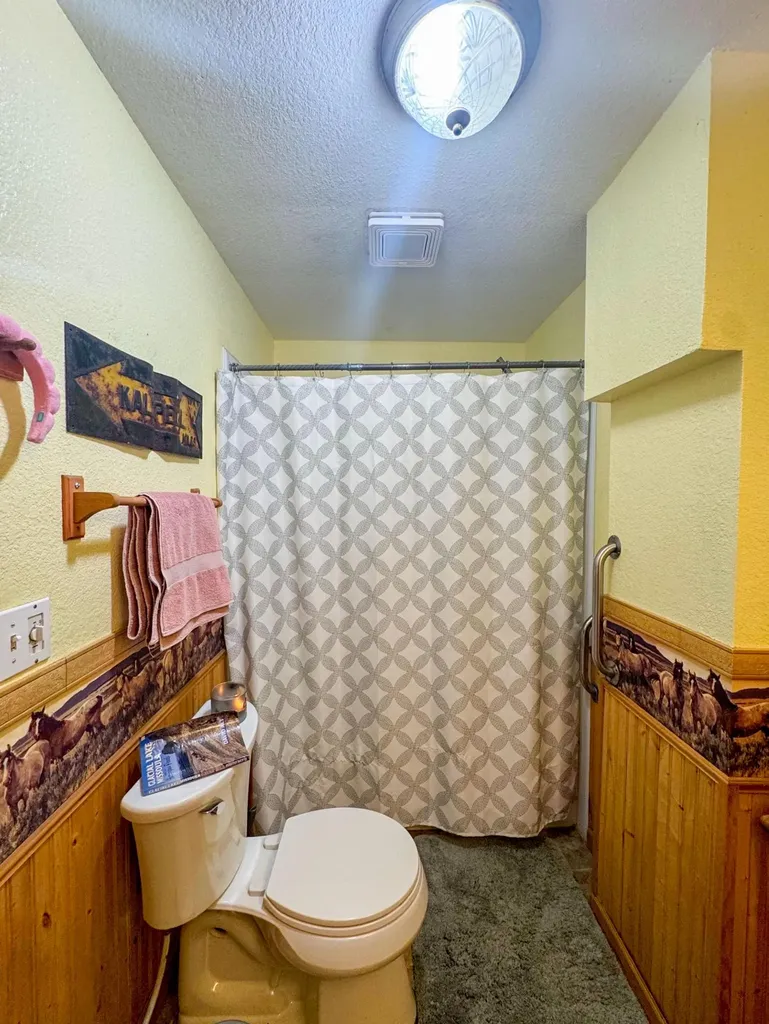 59002 Hillside Road St Ignatius MT 59865