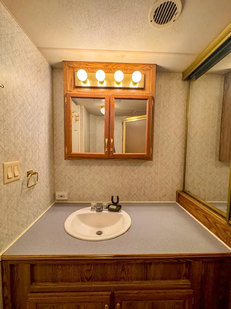 59002 Hillside Road St Ignatius MT 59865